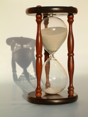 3. Песочные часы (IX в.) изобретения прошлого, история, наука, средние века