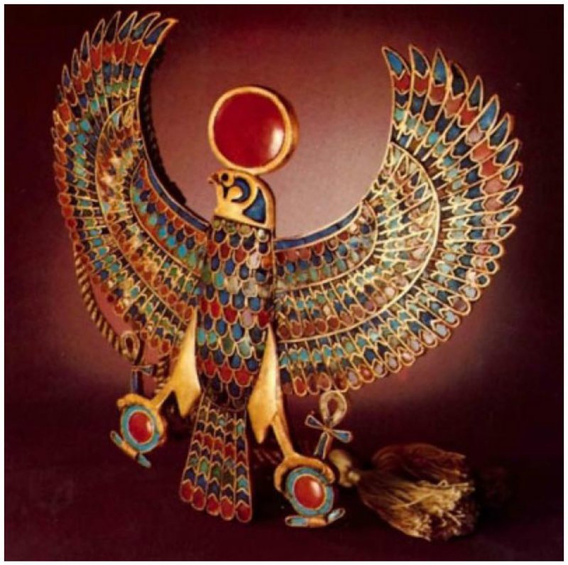 Изображение святой птицы- сокола. Золото, ляпис-глазурь, сердолик, бирюза древний египет, искусство, красота, невероятное, удивительное, ювелирное