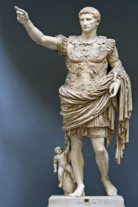 Неизвестный автор. Статуя Августа из Прима-Порта. 1 в. н.э. Белый мрамор. 204 см. Музей Кьярамонти, Ватикан.
