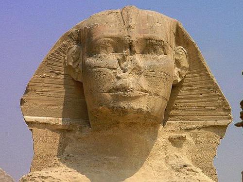 статуя фараона хефрена из заупокойного храма в гизе 
