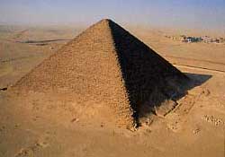 Красная пирамида - первая правильная пирамида. Комплекс Дашура
