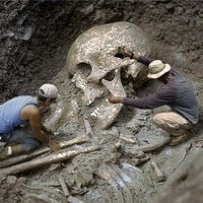 Исследователи: Люди-гиганты - древние жители Земли. ФОТО