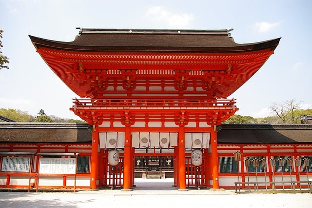 японский храм ворота