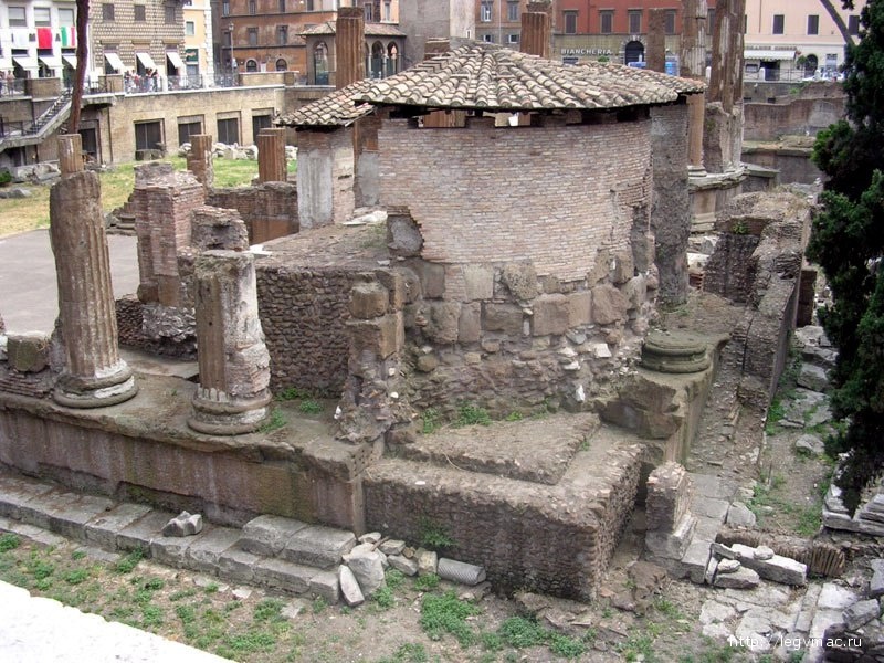 Храм Ютурны (?)
240—230 гг. до н. э.
Рим, Марсово поле, Священная площадь (Area Sacra).