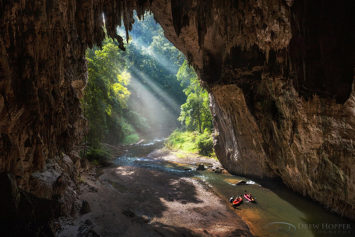 Известняковая пещера Tham Lod