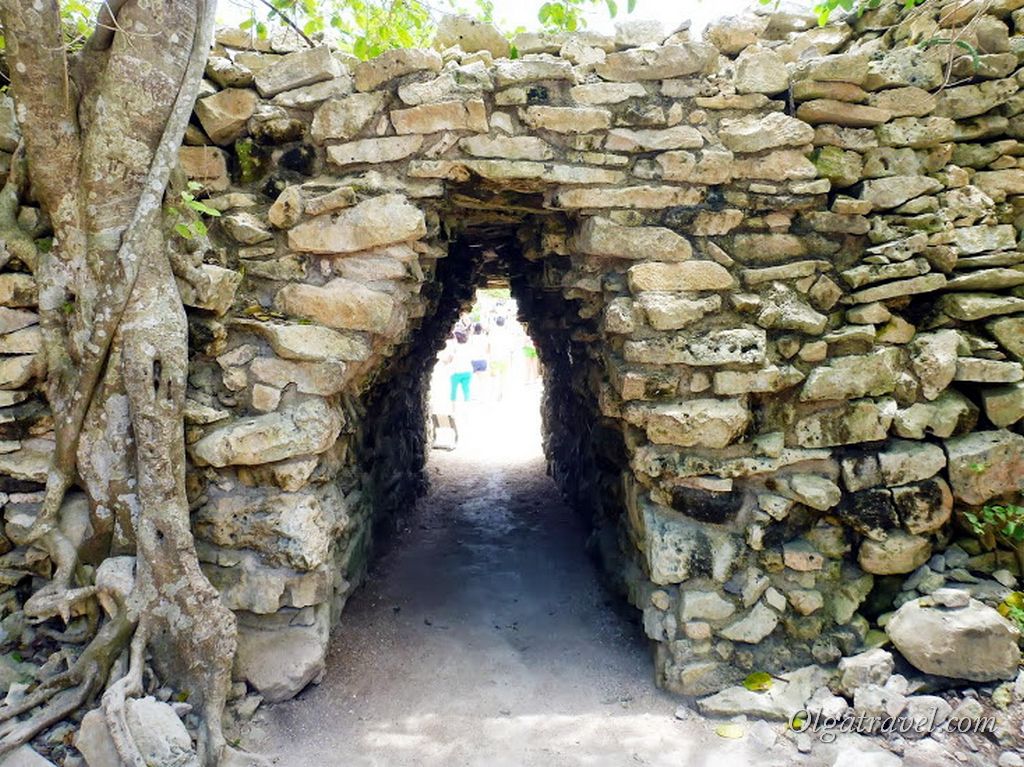 Tulum_ruins_32