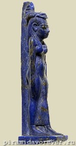 Амулет из лазурита с изображением Серкет. Британский музей