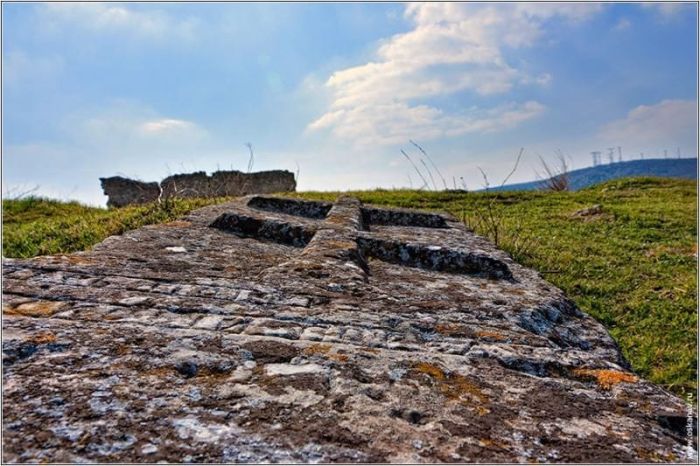 Инкерман: пещерный город и старая крепость