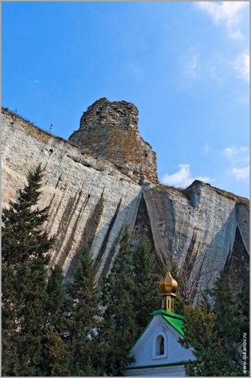 Инкерман: пещерный город и старая крепость