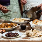 Готовим дома: греческий ужин по аутентичным рецептам