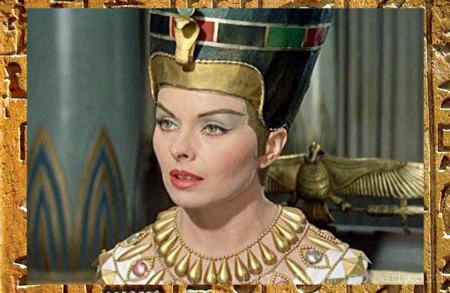 Кадр из фильма "Нефертити, королева Нила"