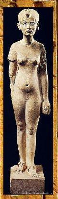 Одна из скульптур Нефертити