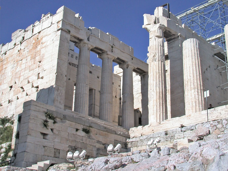 Монументальные Пропилеи были главной частью архитектурного плана всего Акрополя