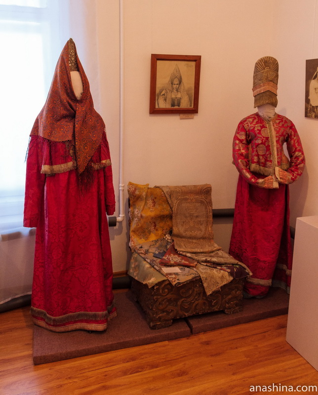 Традиционная одежда галичанок, Галич