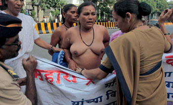 Кто такие индийские неприкасаемые и можно ли их трогать?