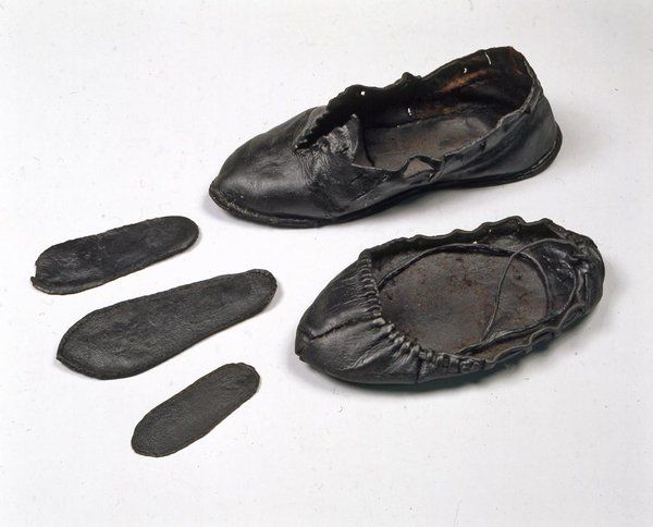 древняя обувь