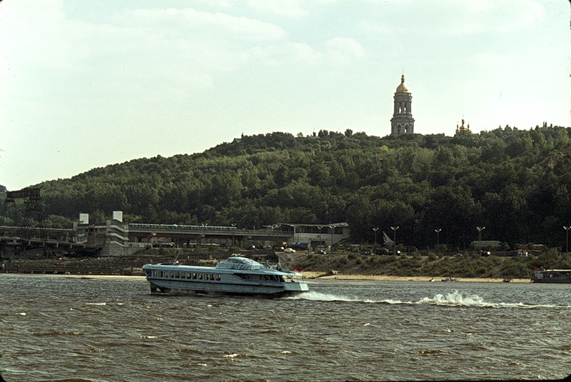 Киевские высоты с колокольней Лавры