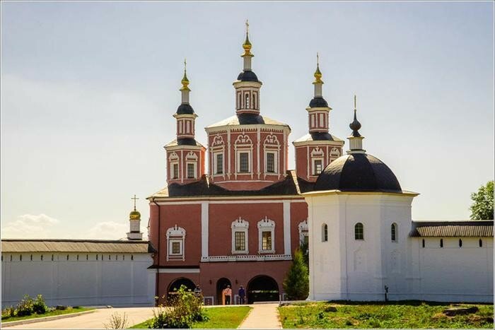 Самые древние здания России, которые дожили до наших дней