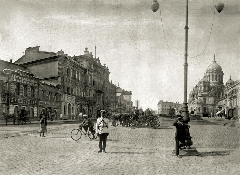 1896-1900 Харьков Николаевские площадь и собор Василий Досекин.jpg