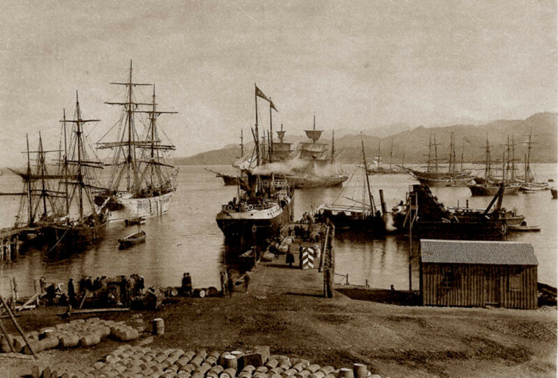 1868 Батум. Загрузка судов нефтепродуктами. Д. И. Ермаков.jpg