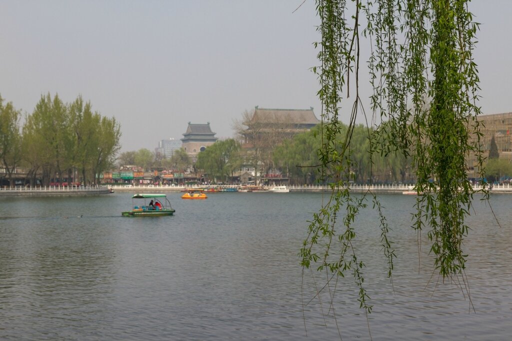 Озеро Цяньхай, Барабанная и Колокольная башни, Шичахай, Пекин
