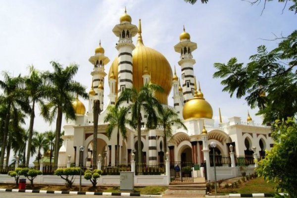 10 самых удивительных мечетей мира