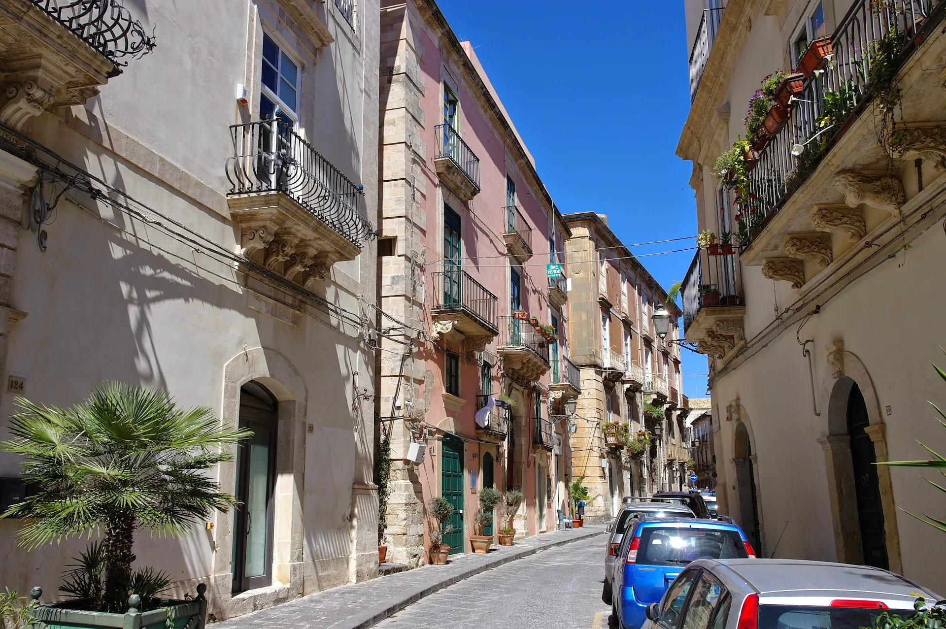 Photo: Сиракузы (Siracusa), Сицилия, Италия - достопримечательности, карта города, туристический маршрут. Путеводитель по городу, Сицилии и Италии. Что посмотреть