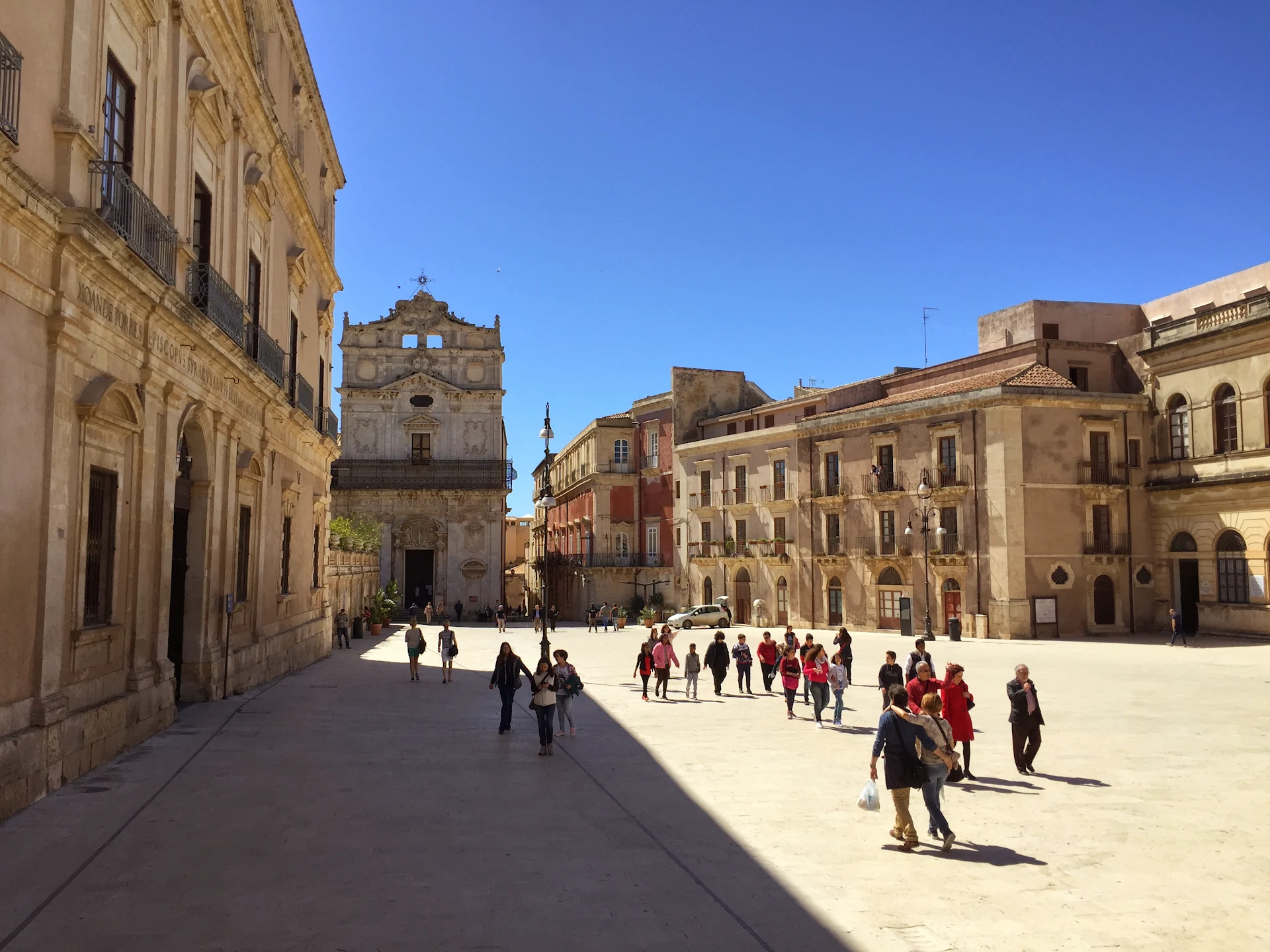 Сиракузы (Siracusa), Сицилия, Италия - достопримечательности, карта города, туристический маршрут. Путеводитель по городу, Сицилии и Италии. Что посмотреть