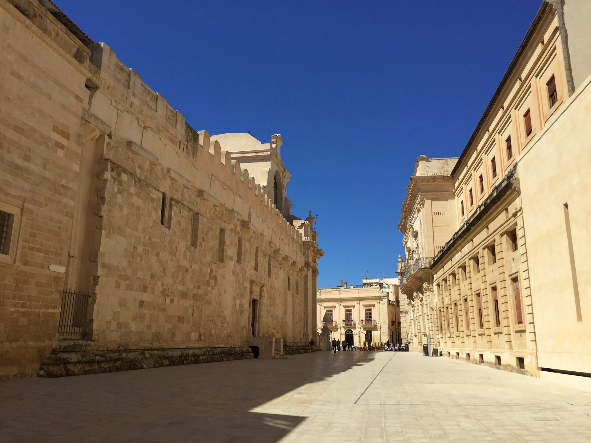 Сиракузы (Siracusa), Сицилия, Италия - достопримечательности, карта города, туристический маршрут. Путеводитель по городу, Сицилии и Италии. Что посмотреть