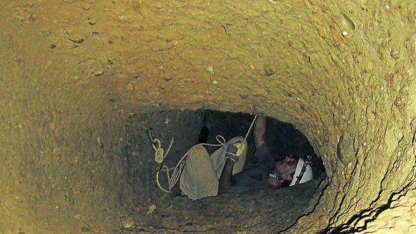 Кто построил древние тоннели под всей Европой?