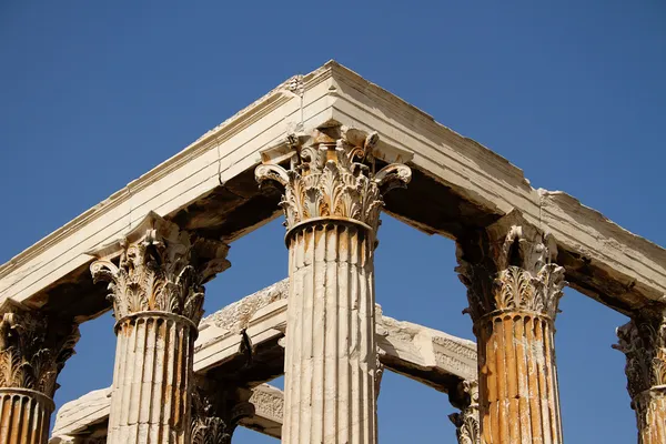 Храм Зевса Олимпийского в Афинах — стоковое фото