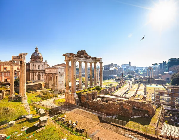 Римские руины в Риме, форуме — стоковое фото