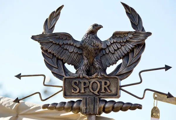 SPQR орла скипетр — стоковое фото
