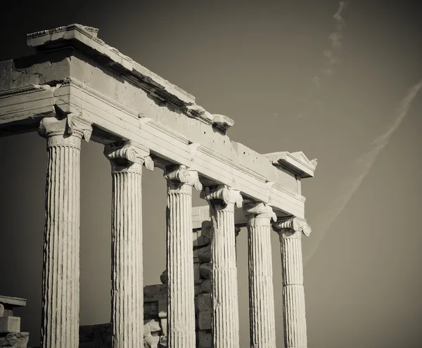 Греческие колонны — стоковое фото