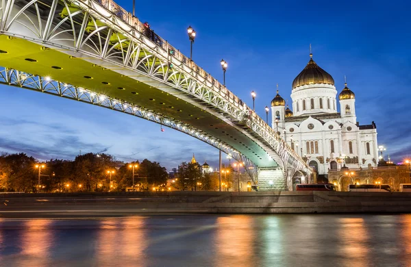 Москва река и Спасо-Преображенский собор Стоковое Фото