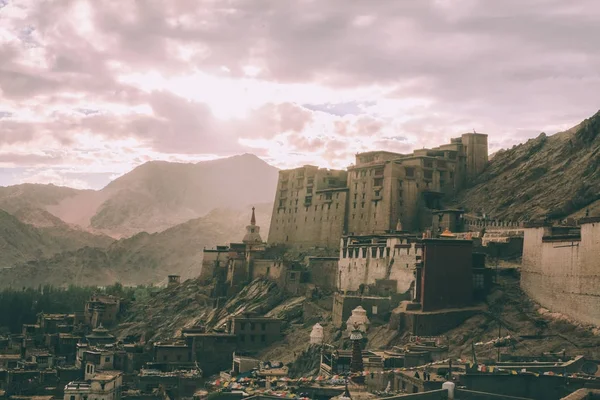 Город Город Лех Индийских Гималаях — стоковое фото