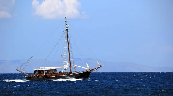 Старый корабль на море Стоковое Изображение