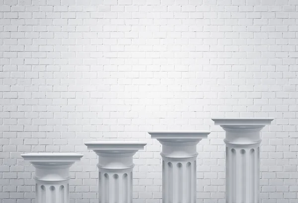 Греческие колонны, белый кирпичная стена — стоковое фото