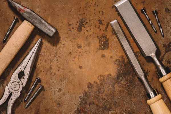 Flat Lay Old Shabby Mechanical Tools Brown Surface — стоковое фото