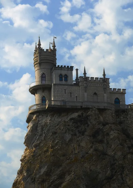 Старый замок на скале Стоковое Изображение