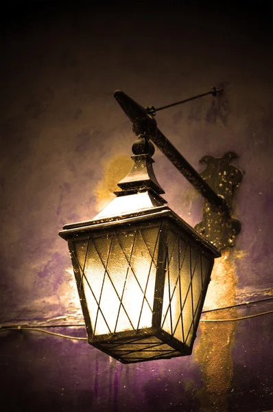 Уличный фонарь сияющий Лицензионные Стоковые Фото