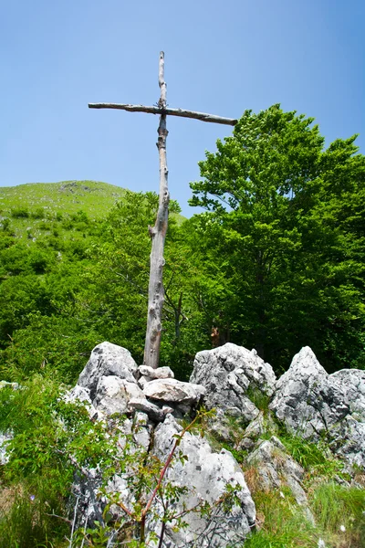 Крест в деревне