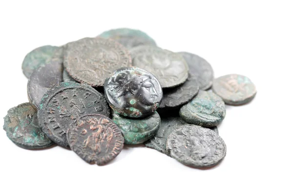 Куча старых римских монет Стоковое Фото