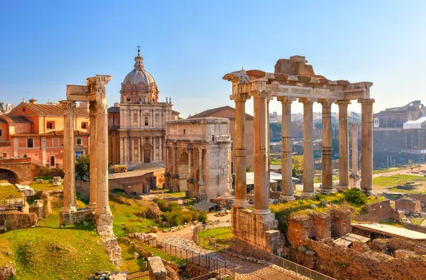 Римские руины в Риме, форуме — стоковое фото