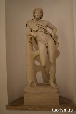 статуя Геркулеса, Древний Рим, Капитолийские музеи, Табуларий, hercules statue