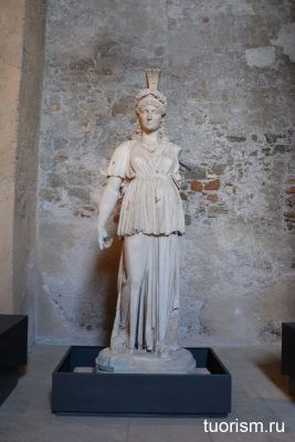статуя богини, римская богиня, Капитолийские музеи, античная статуя, Табуларий, экспонат
