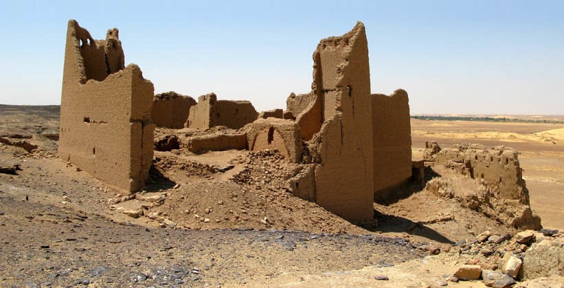 Руины монастыря Дейр эль-Кашеф в Египте