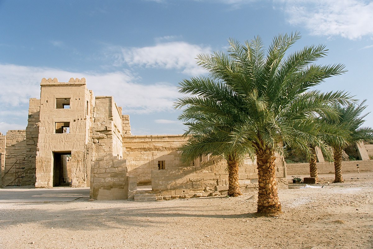 Luxor, Medinet Habu, Egypt, Oct 2004 B.jpg